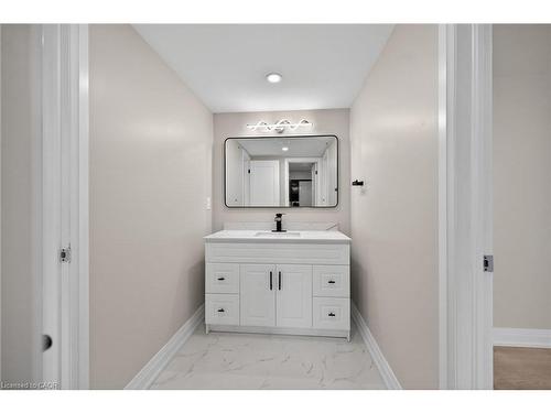 84 Blanmora Drive, Hamilton, ON - Indoor Photo Showing Bathroom