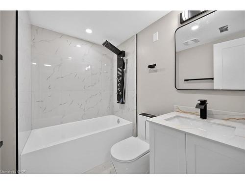 84 Blanmora Drive, Hamilton, ON - Indoor Photo Showing Bathroom