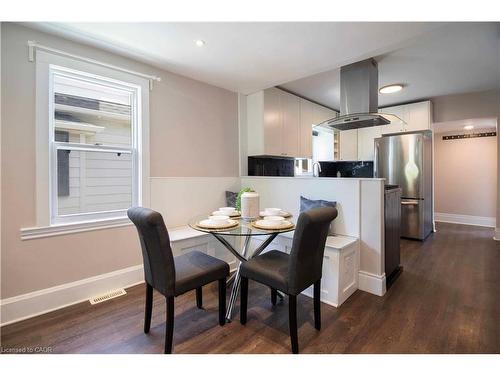 10 Manning Street, St. Catharines, ON - Indoor Photo Showing Dining Room