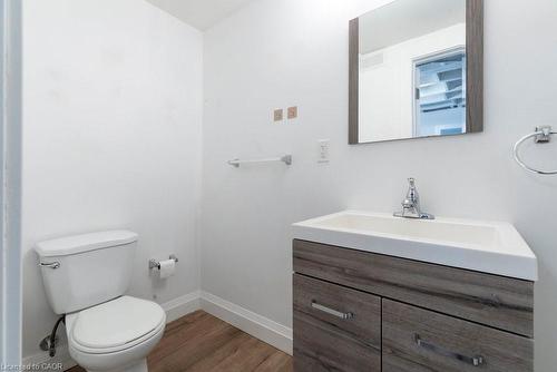 302-433 Barton Street E, Hamilton, ON - Indoor Photo Showing Bathroom
