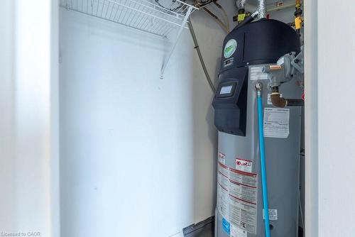 302-433 Barton Street E, Hamilton, ON - Indoor