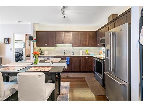 102-26 Wellington Street, St. Catharines, ON - Indoor Photo Showing Kitchen With Stainless Steel Kitchen With Upgraded Kitchen