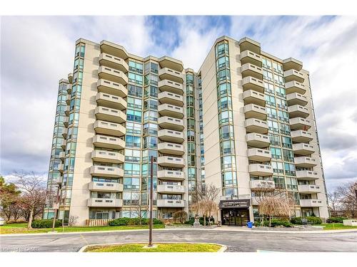 902-5080 Pinedale Avenue, Burlington, ON - Outdoor With Balcony With Facade