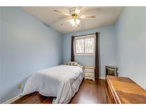 14-1548 Newlands Crescent, Burlington, ON - Indoor Photo Showing Bedroom