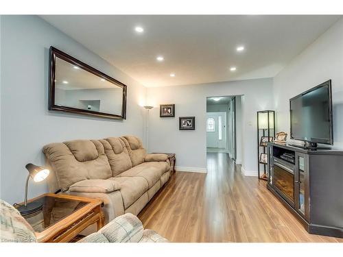 14-1548 Newlands Crescent, Burlington, ON - Indoor Photo Showing Living Room