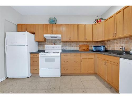 91 Pearl Street S, Hamilton, ON - Indoor Photo Showing Kitchen