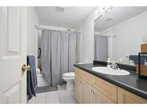 629 Burning Bush Road, Waterloo, ON - Indoor Photo Showing Bathroom