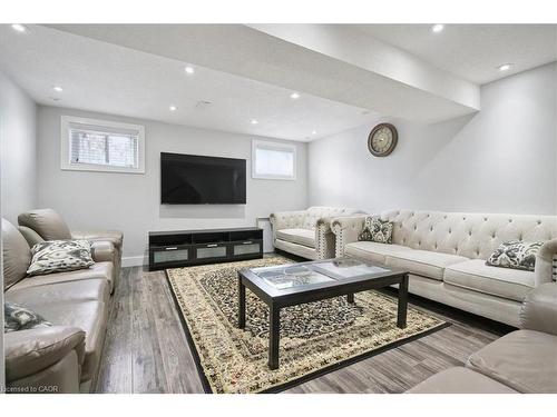 629 Burning Bush Road, Waterloo, ON - Indoor Photo Showing Living Room