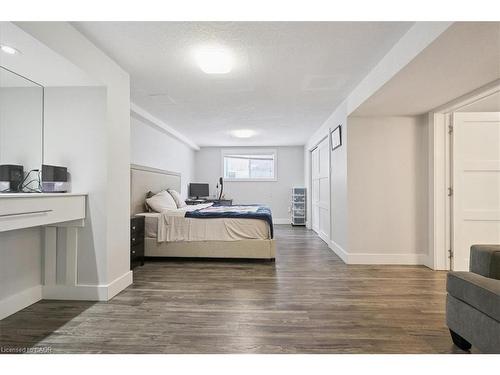 629 Burning Bush Road, Waterloo, ON - Indoor Photo Showing Bedroom