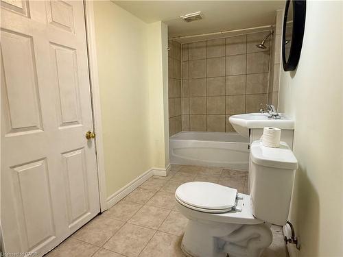 B-61 Eby Street, Kitchener, ON - Indoor Photo Showing Bathroom