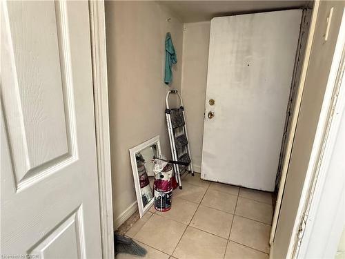 B-61 Eby Street, Kitchener, ON - Indoor Photo Showing Other Room