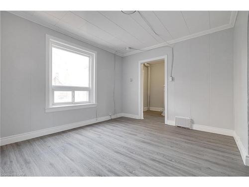 B-61 Eby Street, Kitchener, ON - Indoor Photo Showing Other Room