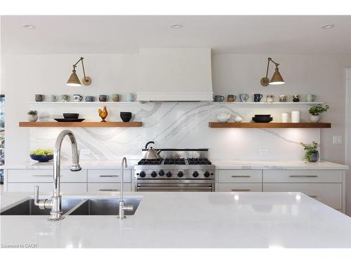 247 Douglas Avenue, Oakville, ON - Indoor Photo Showing Kitchen With Upgraded Kitchen