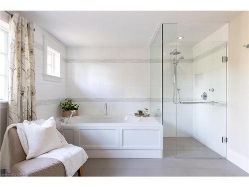 247 Douglas Avenue, Oakville, ON - Indoor Photo Showing Bathroom