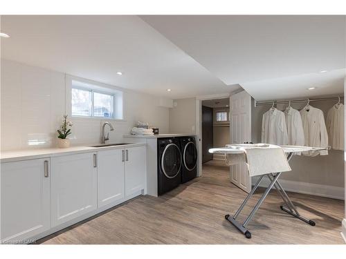247 Douglas Avenue, Oakville, ON - Indoor Photo Showing Laundry Room