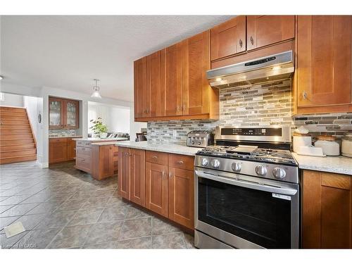 122 Grand River Boulevard, Kitchener, ON - Indoor Photo Showing Kitchen
