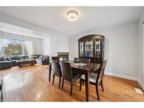 122 Grand River Boulevard, Kitchener, ON - Indoor Photo Showing Dining Room