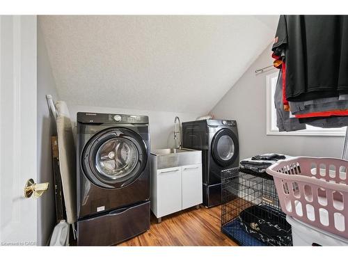 122 Grand River Boulevard, Kitchener, ON - Indoor Photo Showing Laundry Room