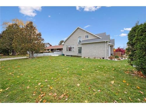 122 Grand River Boulevard, Kitchener, ON - Outdoor