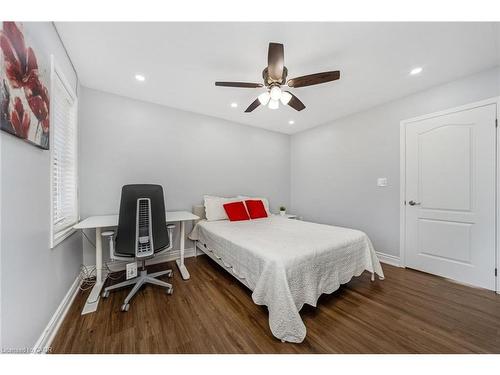 87 Fletcher Circle, Cambridge, ON - Indoor Photo Showing Bedroom