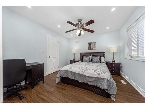 87 Fletcher Circle, Cambridge, ON - Indoor Photo Showing Bedroom