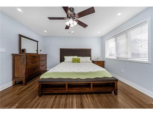 87 Fletcher Circle, Cambridge, ON - Indoor Photo Showing Bedroom