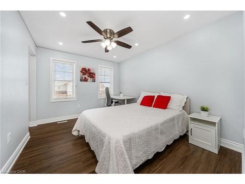 87 Fletcher Circle, Cambridge, ON - Indoor Photo Showing Bedroom