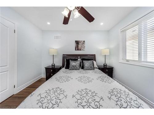 87 Fletcher Circle, Cambridge, ON - Indoor Photo Showing Bedroom