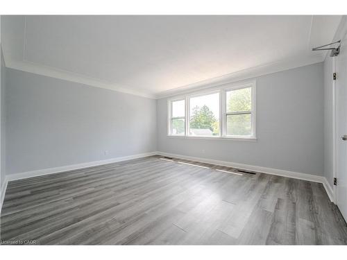 3-102 Sydney Street N, Kitchener, ON - Indoor Photo Showing Other Room