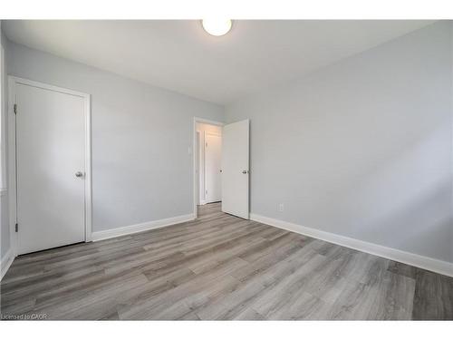 3-102 Sydney Street N, Kitchener, ON - Indoor Photo Showing Other Room