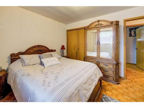 131 Thunderbird Drive, Cambridge, ON - Indoor Photo Showing Bedroom
