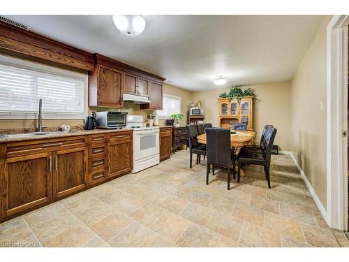 131 Thunderbird Drive, Cambridge, ON - Indoor