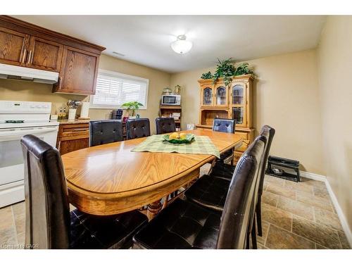 131 Thunderbird Drive, Cambridge, ON - Indoor Photo Showing Dining Room