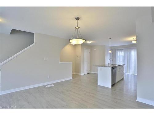 29 Ridgemount Street, Kitchener, ON - Indoor Photo Showing Kitchen