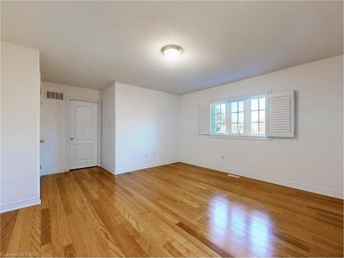 301 Mohawk Road, Oakville, ON - Indoor Photo Showing Other Room