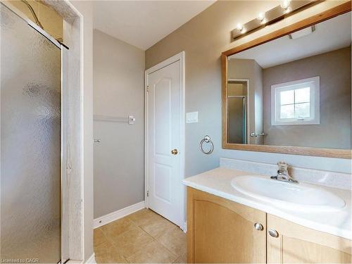 301 Mohawk Road, Oakville, ON - Indoor Photo Showing Bathroom