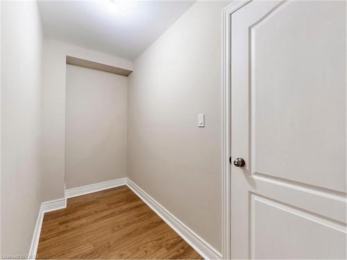 301 Mohawk Road, Oakville, ON - Indoor Photo Showing Other Room