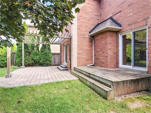 301 Mohawk Road, Oakville, ON - Outdoor