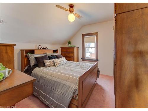 160 Glasgow Street, Kitchener, ON - Indoor Photo Showing Bedroom