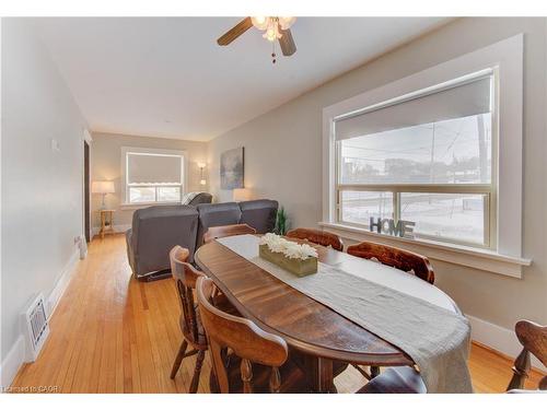 160 Glasgow Street, Kitchener, ON - Indoor Photo Showing Dining Room