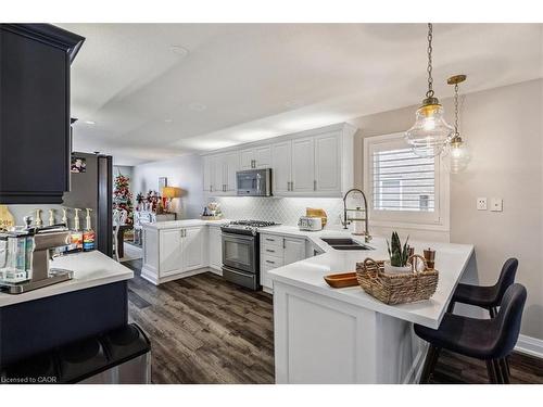 12 Sophia Drive, Stoney Creek, ON - Indoor Photo Showing Kitchen With Double Sink With Upgraded Kitchen