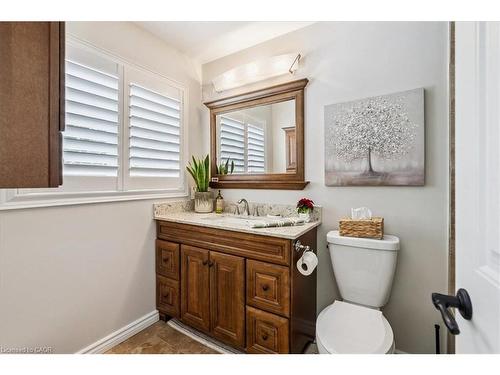 12 Sophia Drive, Stoney Creek, ON - Indoor Photo Showing Bathroom
