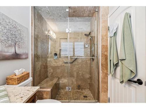 12 Sophia Drive, Stoney Creek, ON - Indoor Photo Showing Bathroom