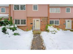 52-121 University Avenue E Waterloo, ON N2J 4J1