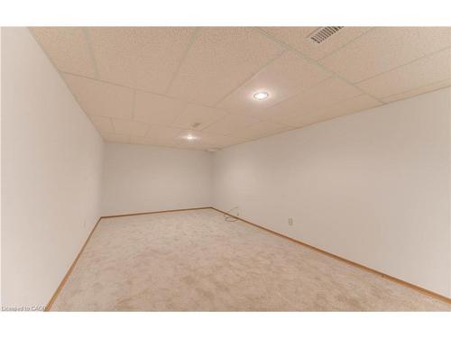 52-121 University Avenue E, Waterloo, ON - Indoor Photo Showing Other Room