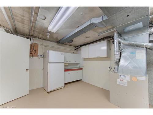 52-121 University Avenue E, Waterloo, ON - Indoor Photo Showing Other Room