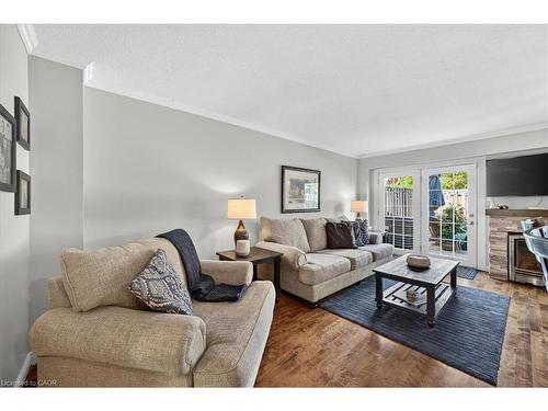 2-4198 Longmoor Drive, Burlington, ON - Indoor Photo Showing Living Room