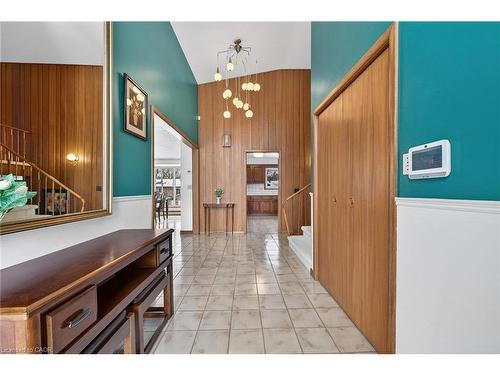 16 Southill Drive, Hamilton, ON - Indoor Photo Showing Other Room