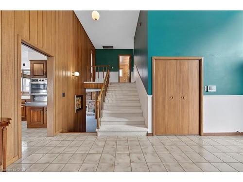 16 Southill Drive, Hamilton, ON - Indoor Photo Showing Other Room