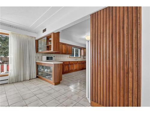 16 Southill Drive, Hamilton, ON - Indoor Photo Showing Other Room